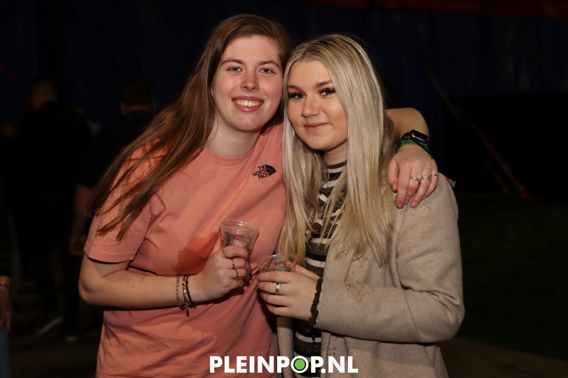 V R I J D A G     (68)